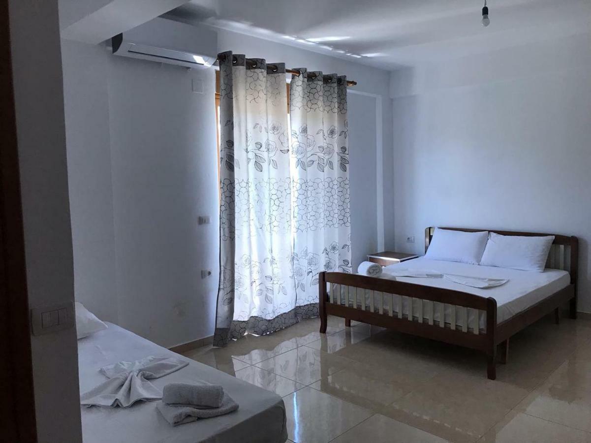 Villa Lefter Sarandë Exteriör bild